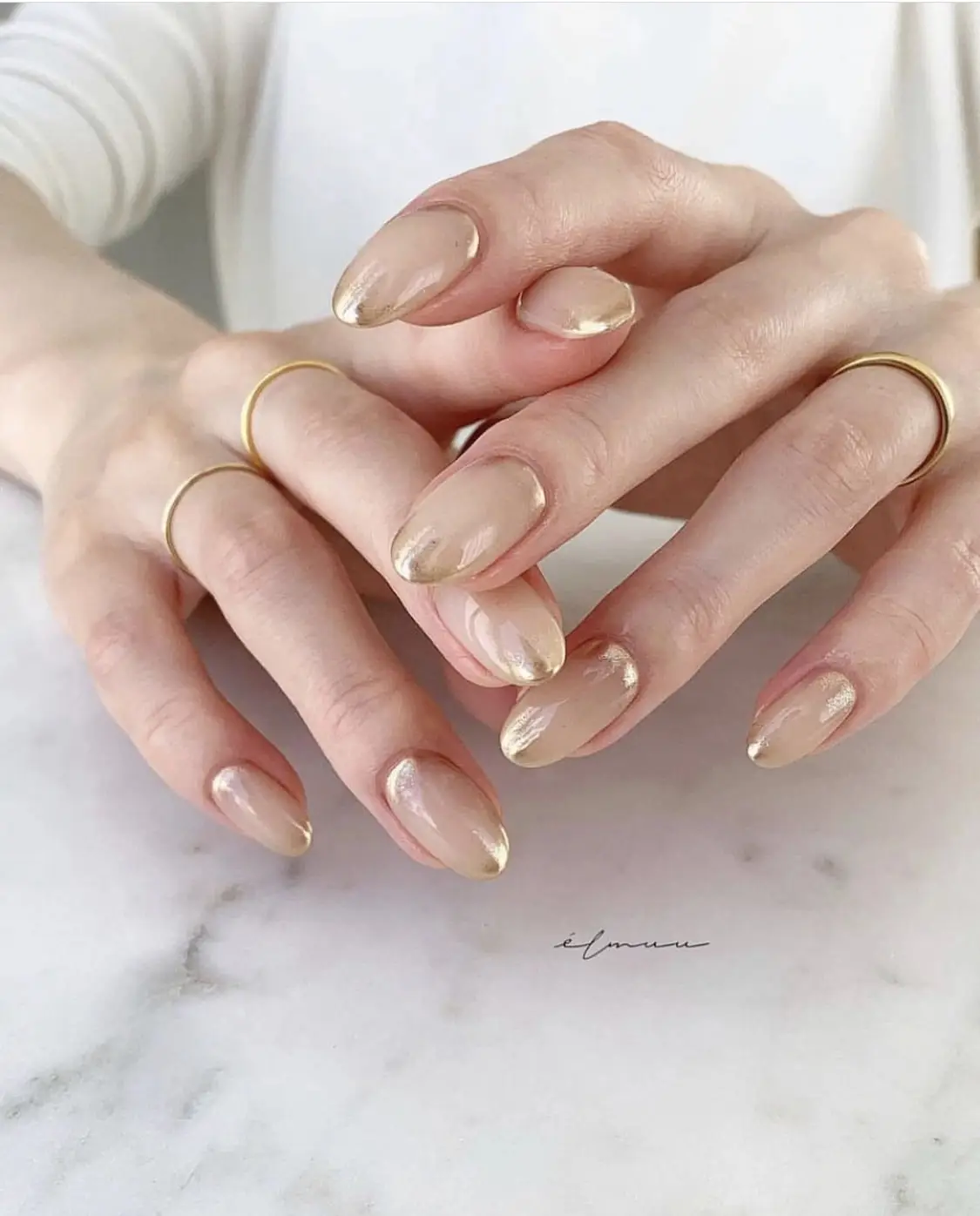 Mẫu nail trơn giản dị được nhiều chị em yêu thích